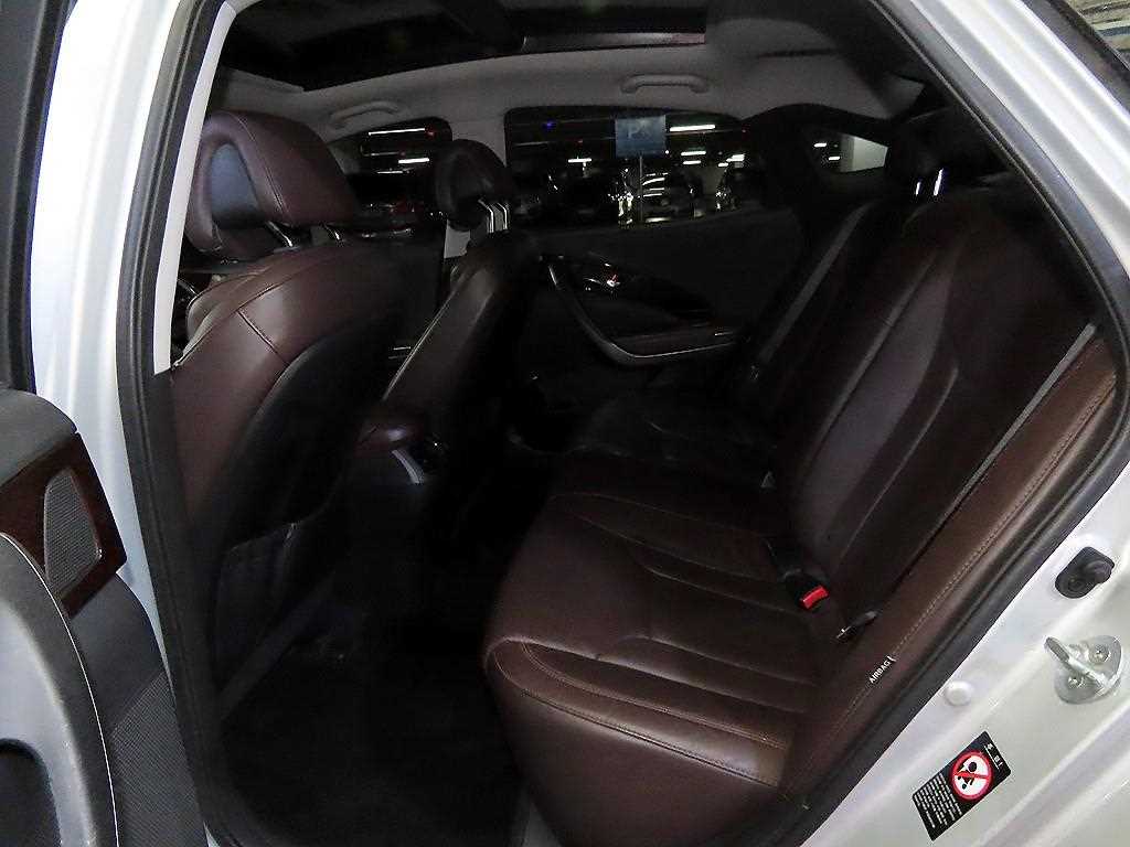 HYUNDAI Grandeur - Vista 7