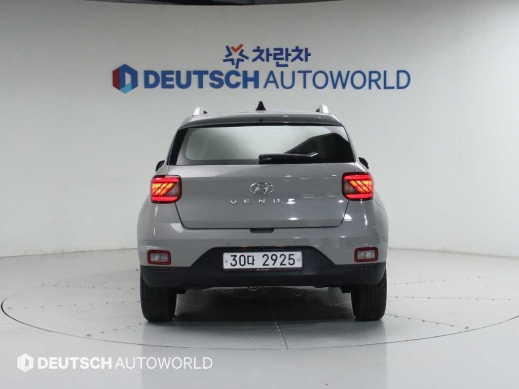HYUNDAI Venue - Vista 4