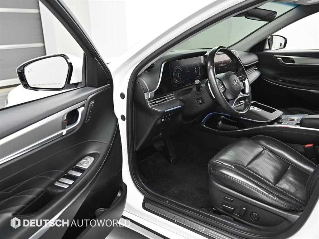 HYUNDAI Grandeur - Vista 11