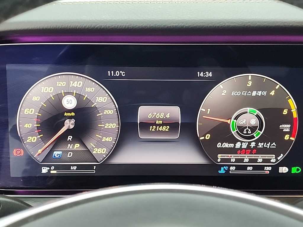 Mercedes Benz E class - Vista 6