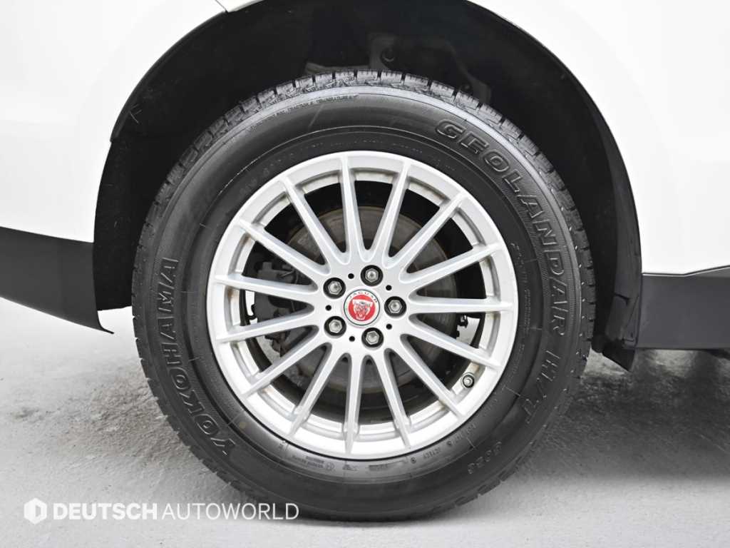 Jaguar F-PACE - Vista 5