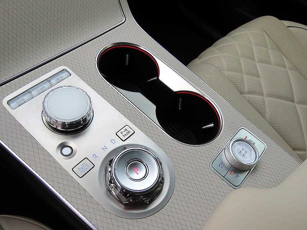 Genesis GV80 - Vista 11