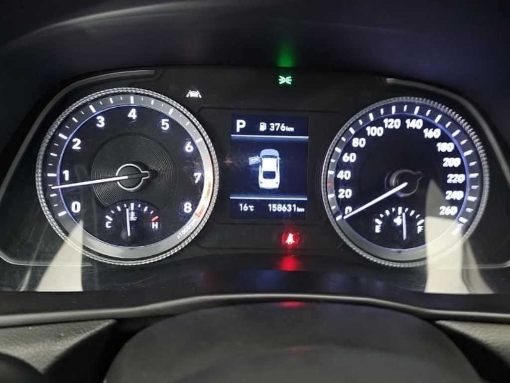 HYUNDAI Sonata - Vista 8