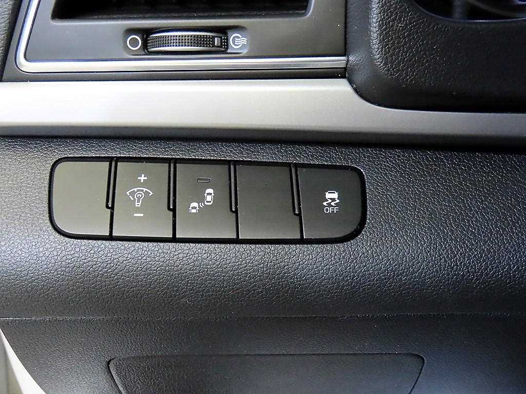 HYUNDAI Avante 2018 - Importación desde Corea - HF Imports Iquique - Foto 14