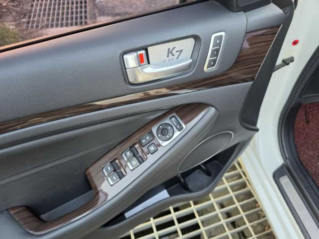 KIA K7 - Vista 9