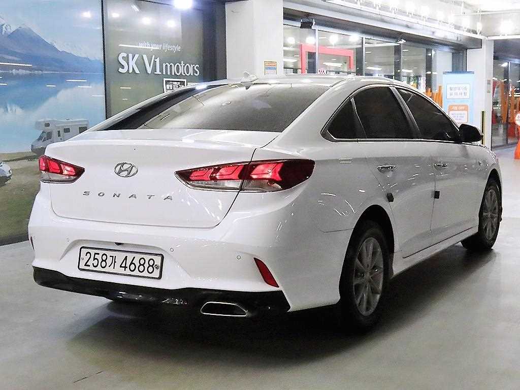 HYUNDAI Sonata - Vista 4