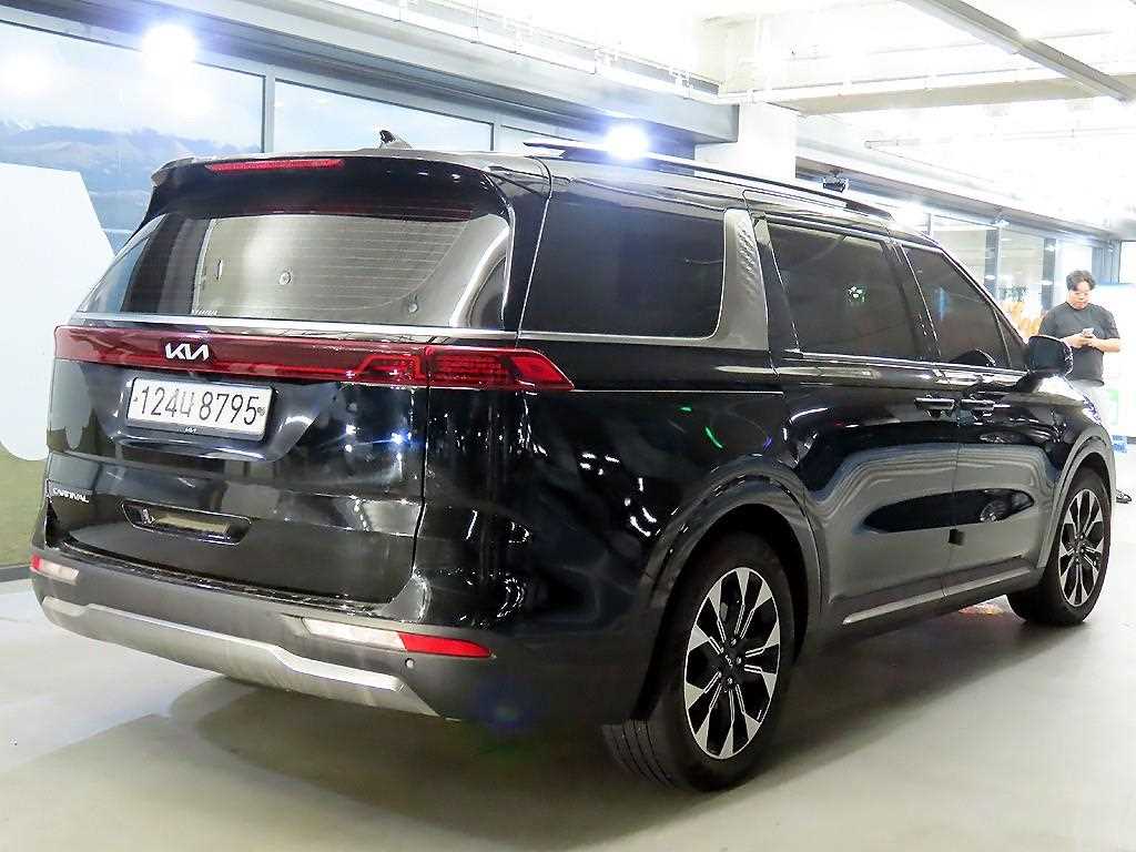KIA Carnival - Vista 4