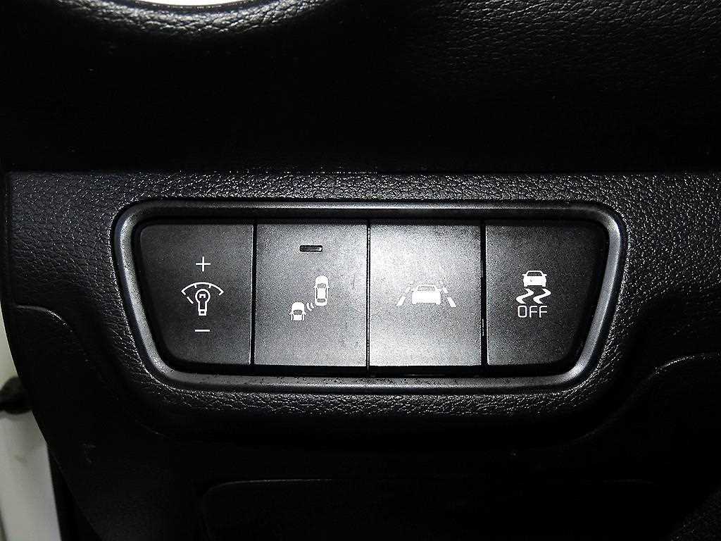 KIA K3 2019 Blanco - Importación desde Corea - HF Imports Iquique - Foto 16