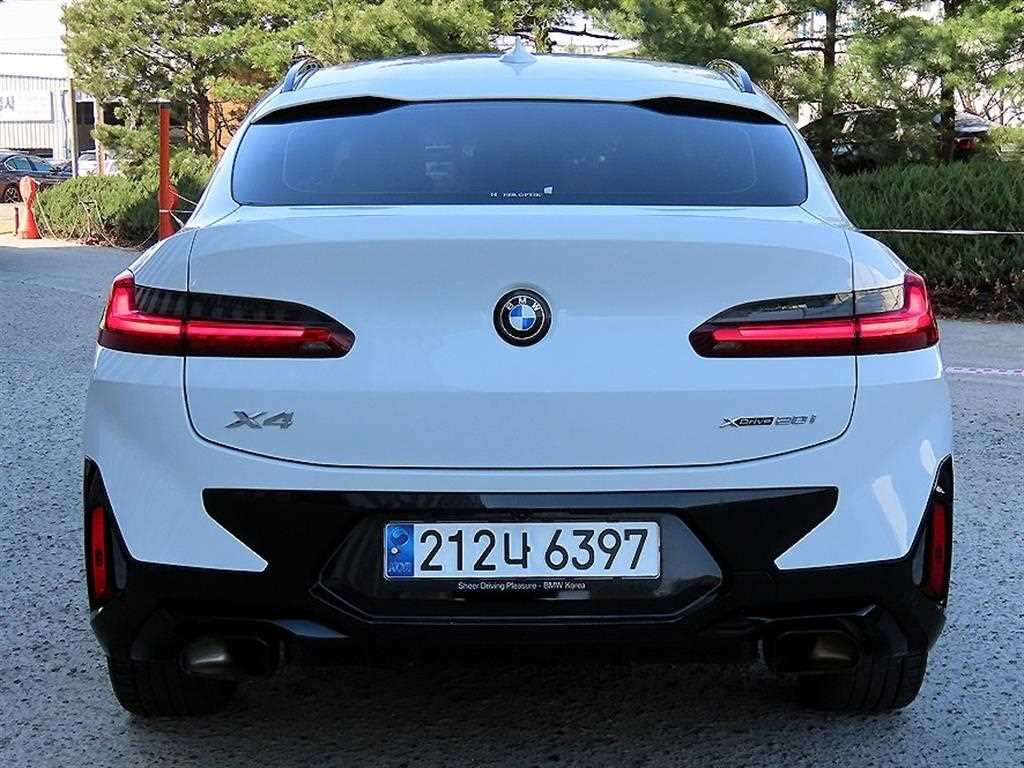 BMW X4 - Vista 4