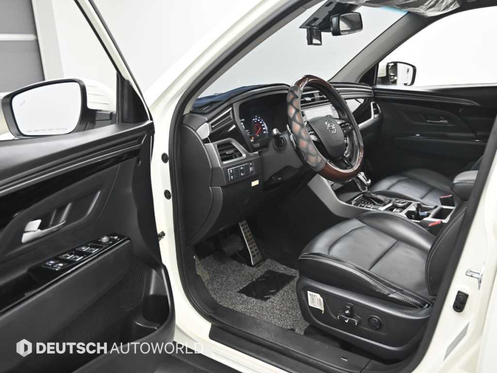 Ssangyong Korando - Vista 11