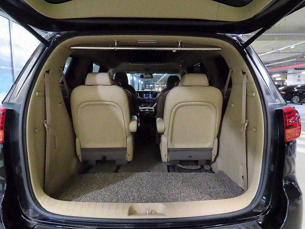 KIA Carnival 2019 Negro - Importación desde Corea - HF Imports Iquique - Foto 16