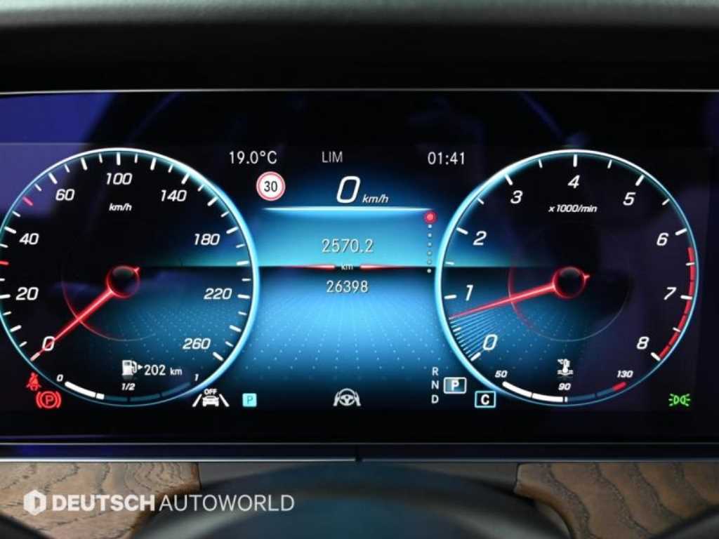 Mercedes Benz E class - Vista 8