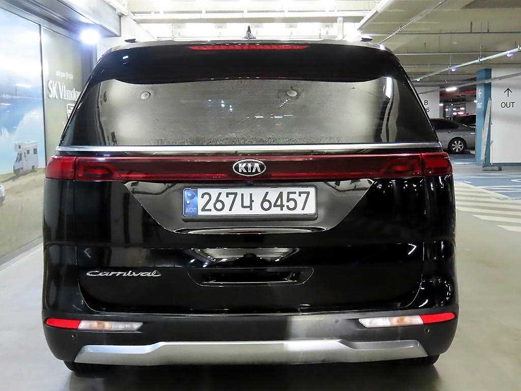 KIA Carnival - Vista 5