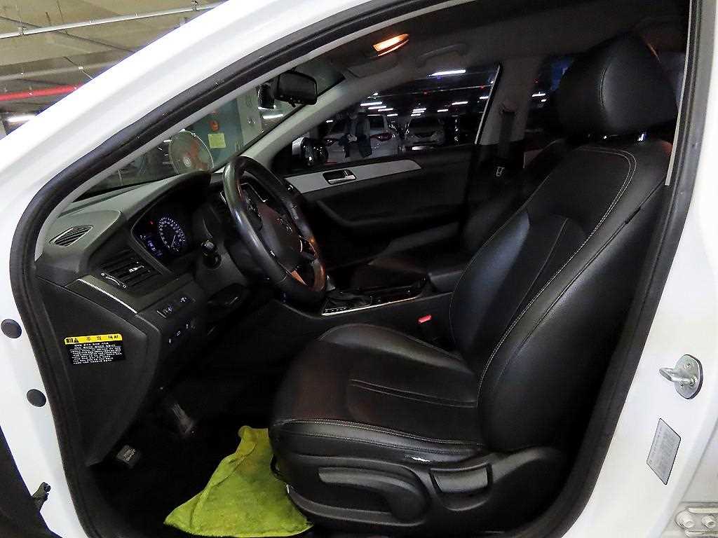 HYUNDAI Sonata - Vista 6