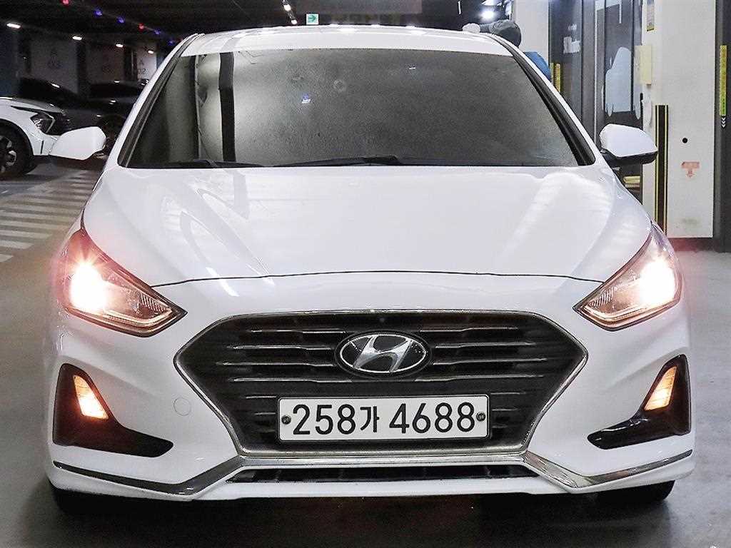 HYUNDAI Sonata - Vista 2