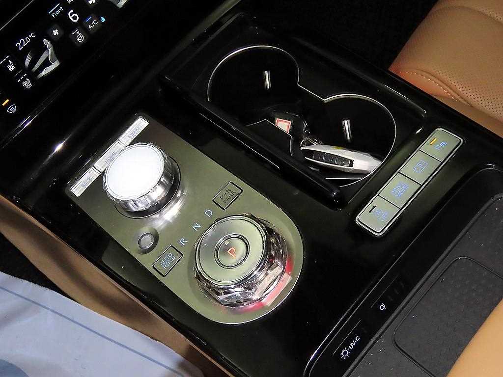 Genesis G80 - Vista 12