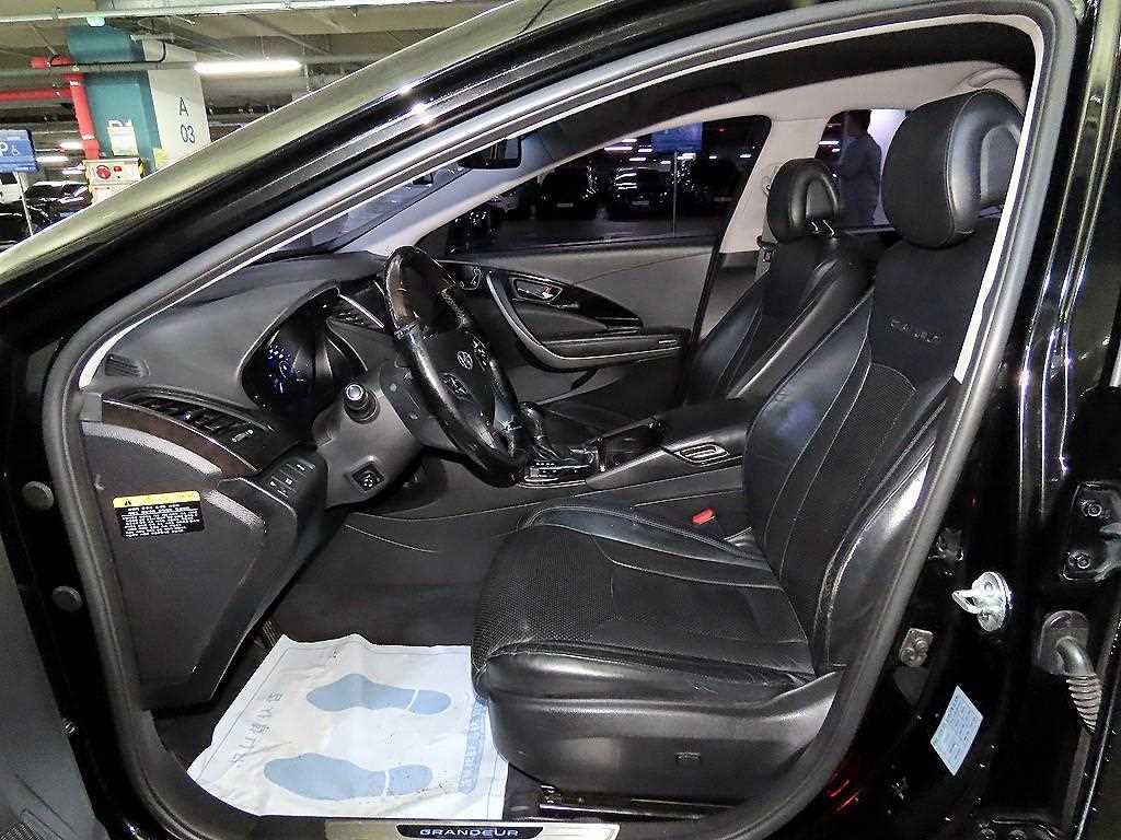 HYUNDAI Grandeur - Vista 6