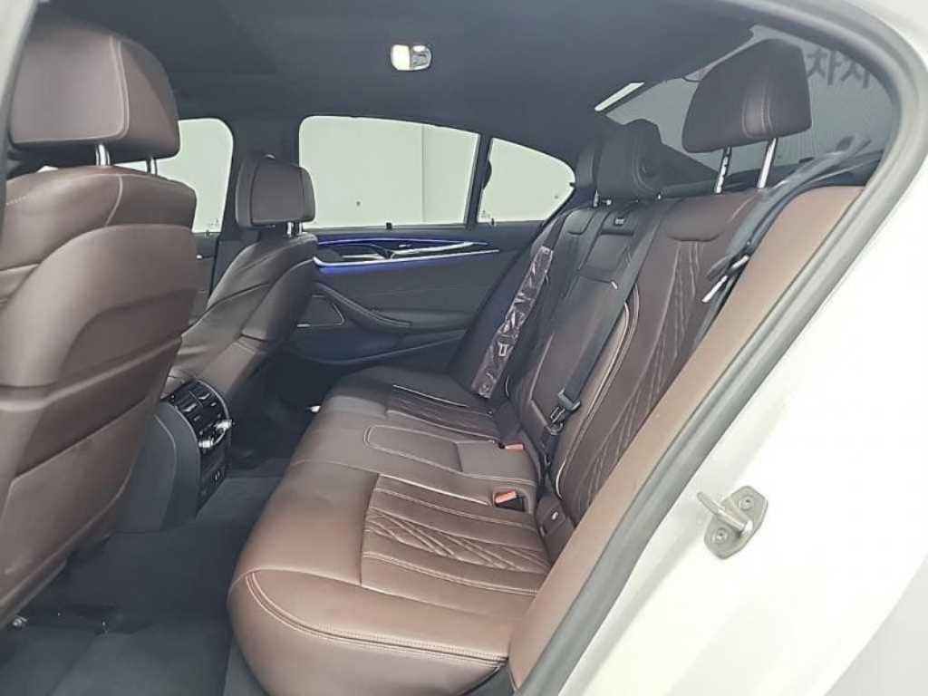 BMW 5 Series - Vista 10