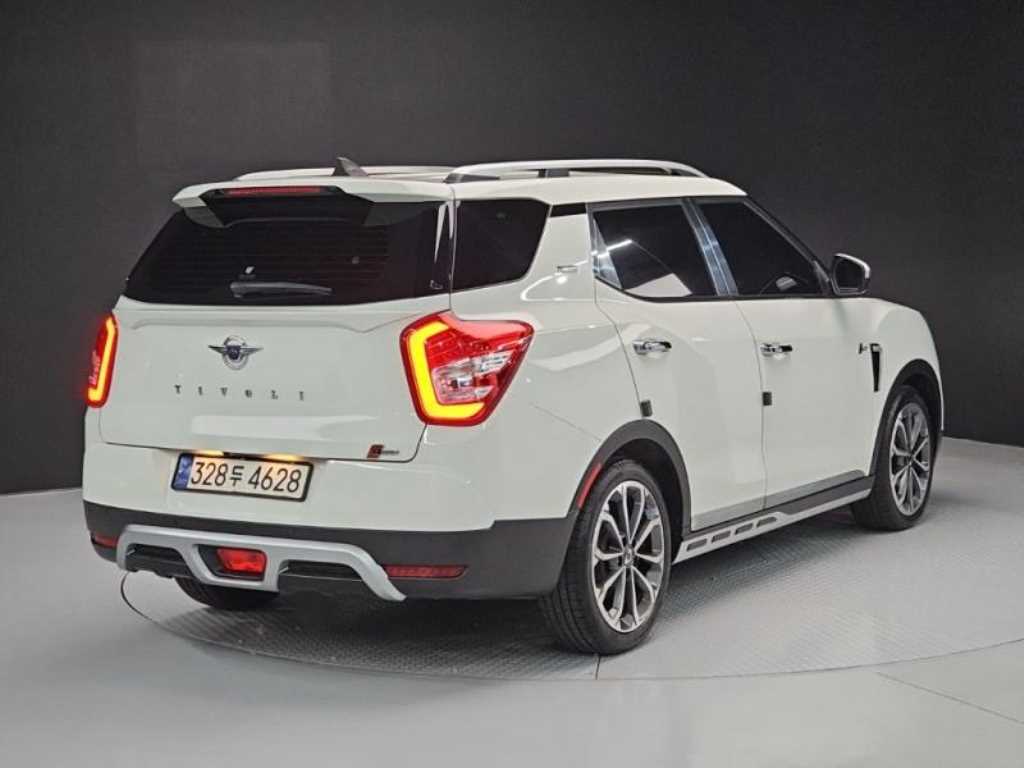 Ssangyong Tivoli - Vista 4