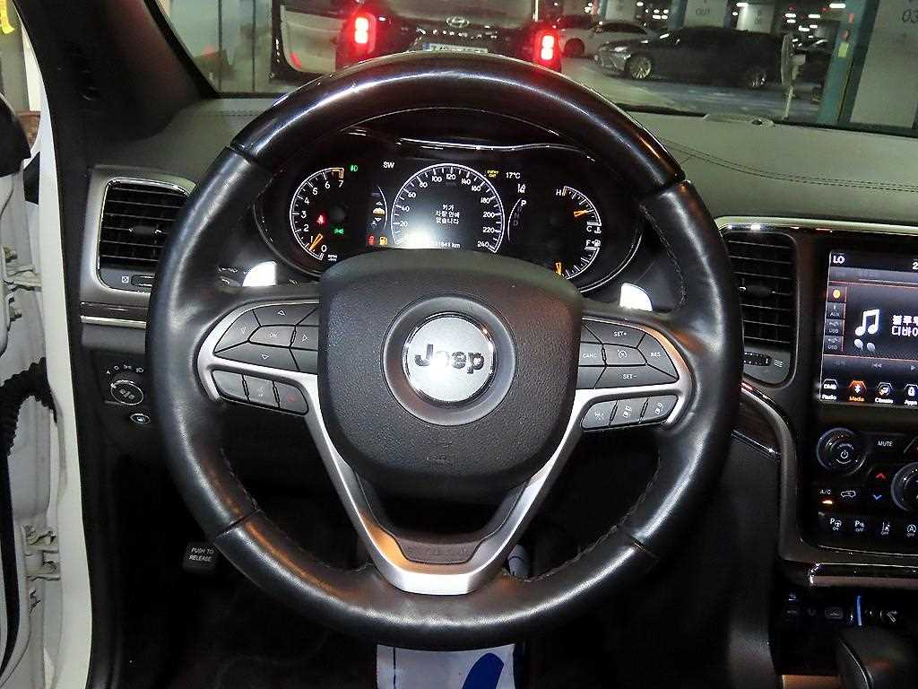 Jeep Cherokee - Vista 8