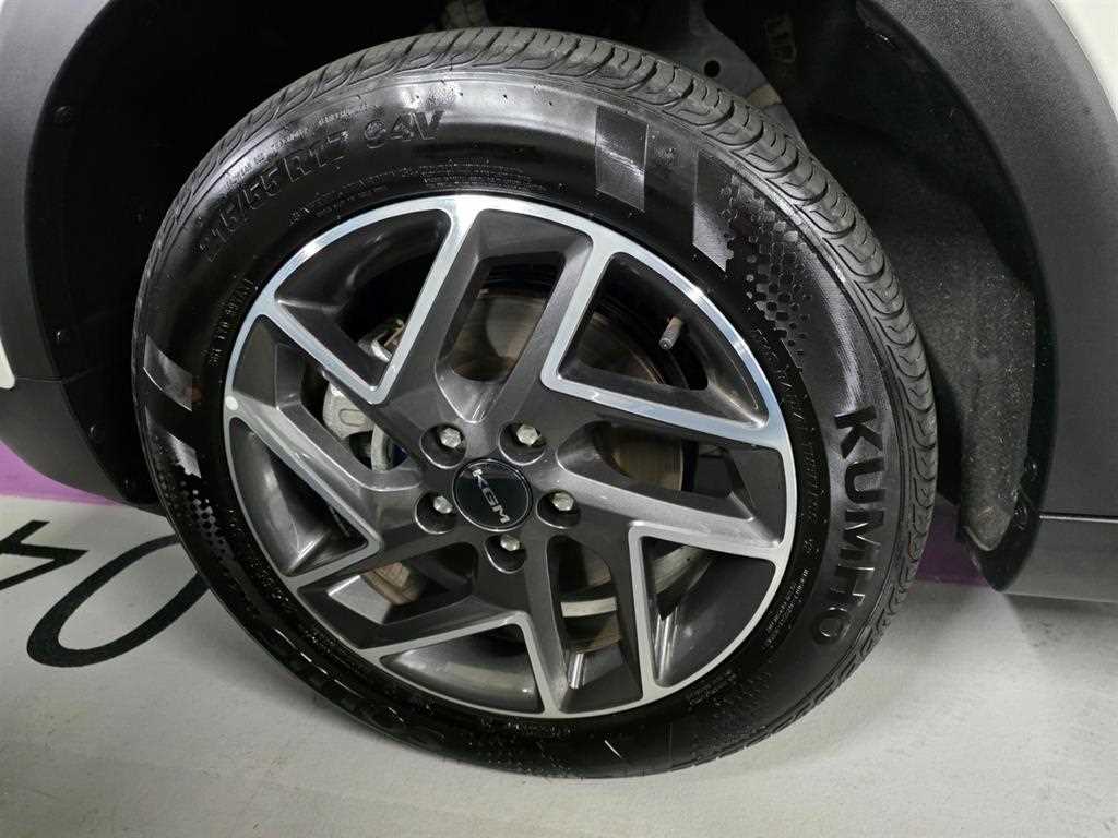 Ssangyong Tivoli - Vista 5