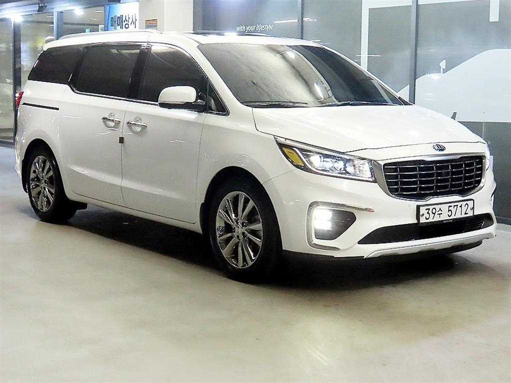 KIA Carnival - Vista 2