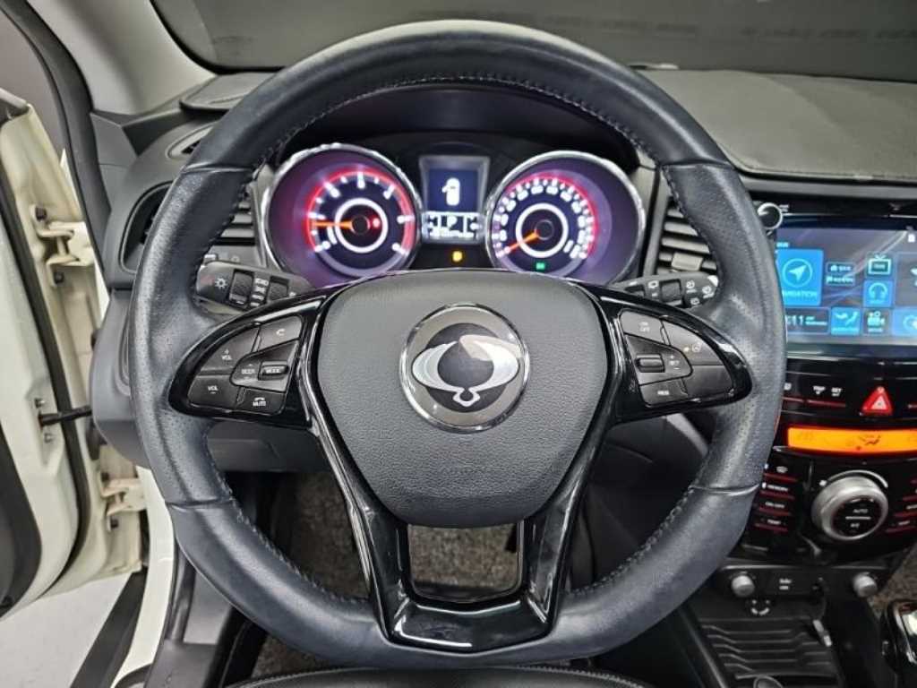 Ssangyong Tivoli - Vista 6