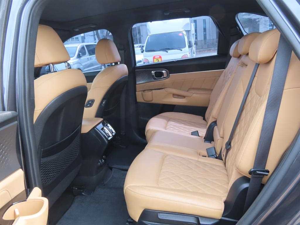 KIA Sorento - Vista 8