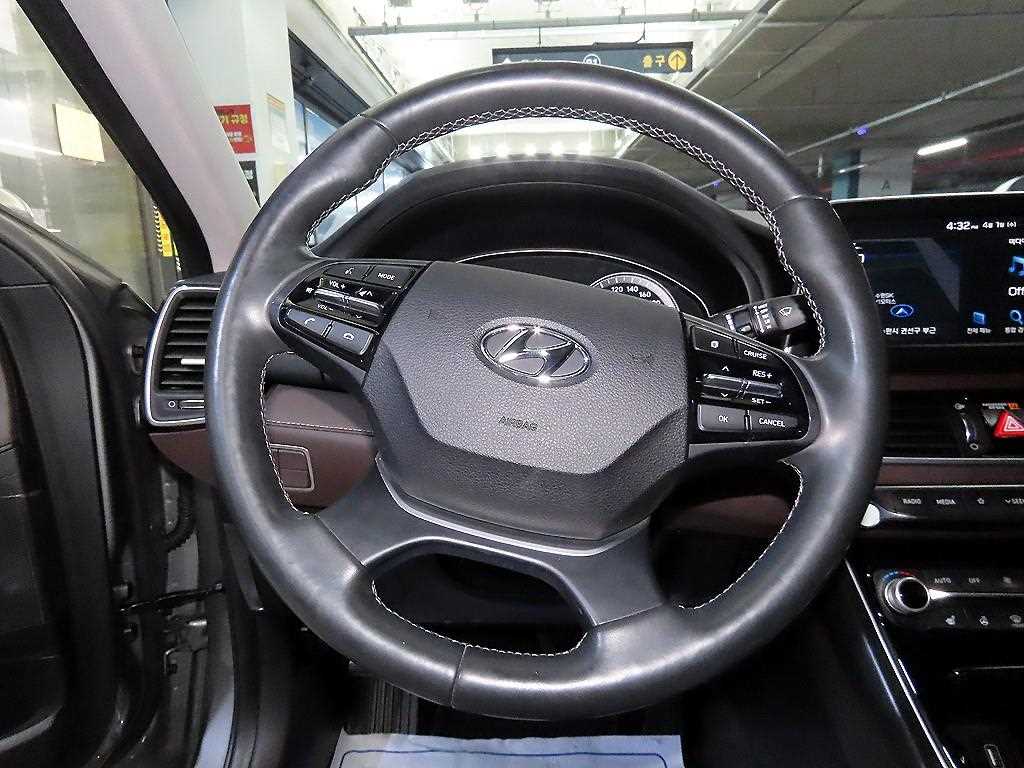 HYUNDAI Grandeur - Vista 8