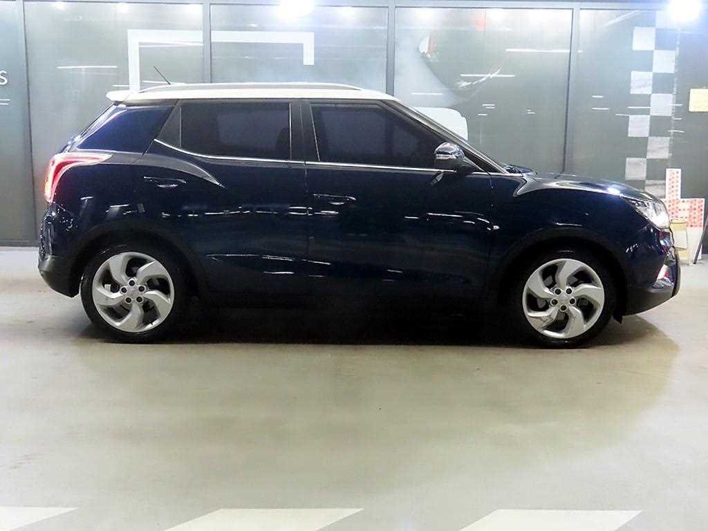 Ssangyong Tivoli - Vista 3