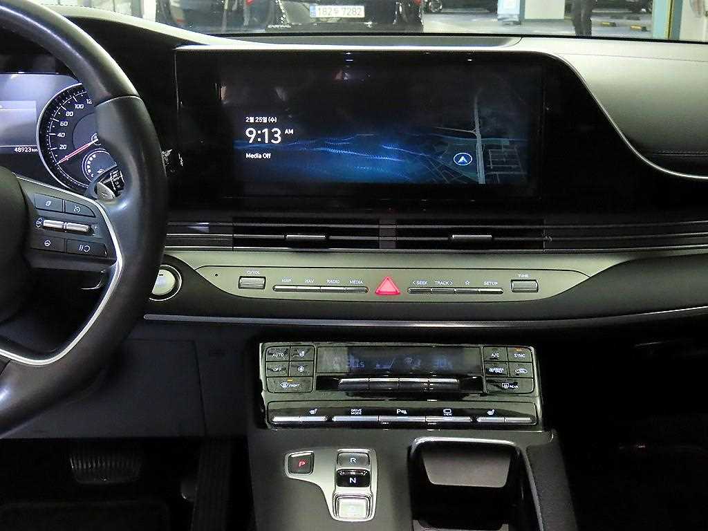 HYUNDAI Grandeur - Vista 11