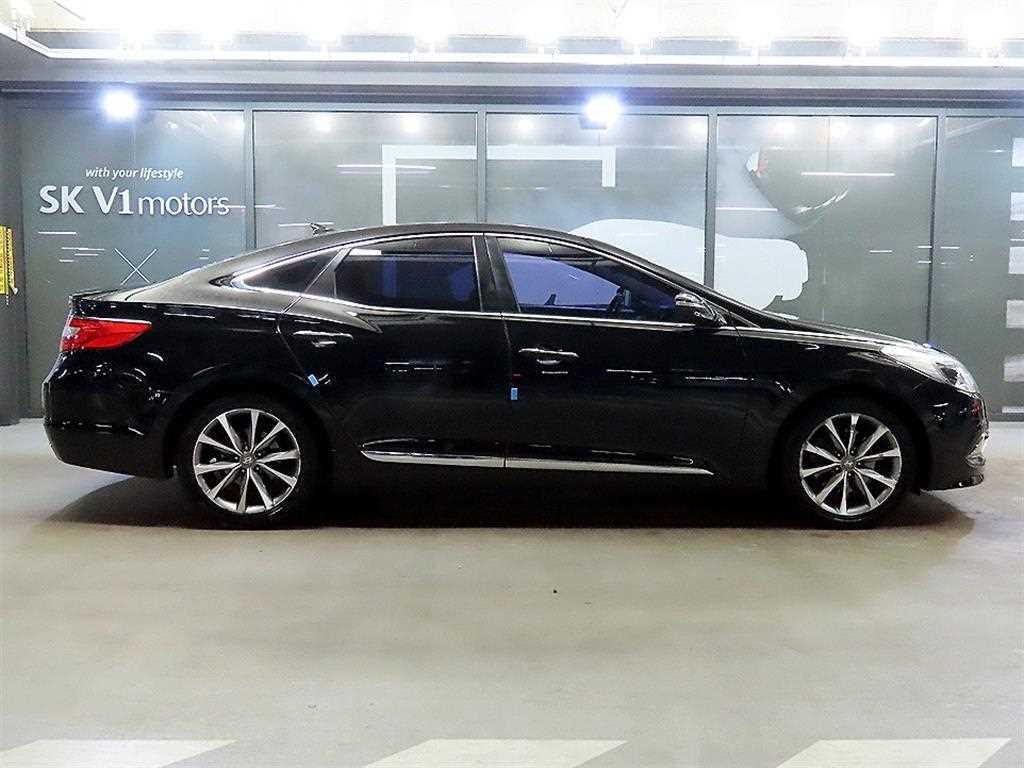 HYUNDAI Grandeur - Vista 3