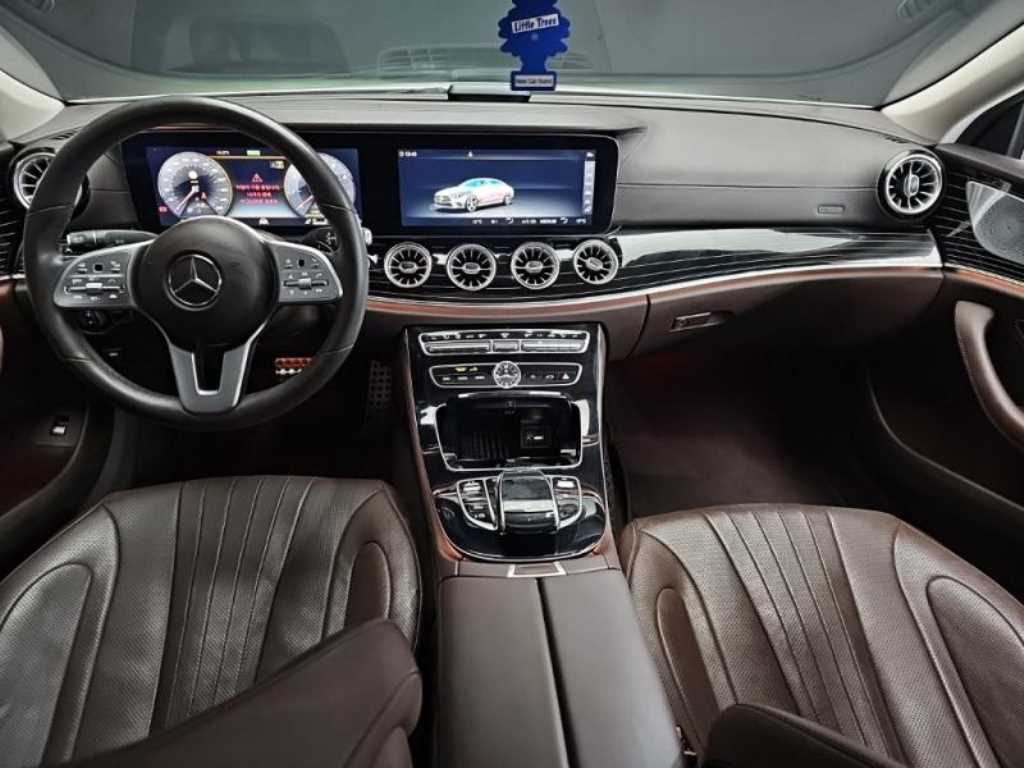 Mercedes Benz CLS Class - Vista 5