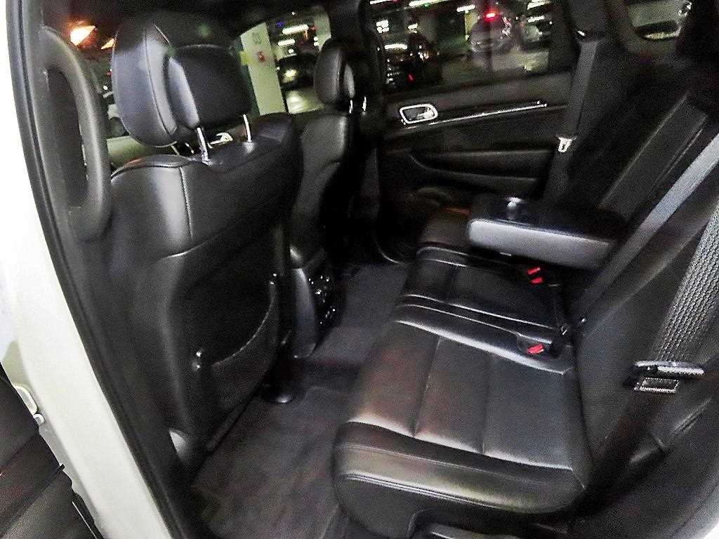 Jeep Cherokee - Vista 7