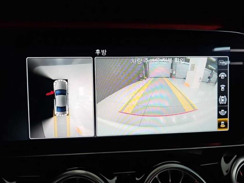 Mercedes Benz CLS Class - Vista 11