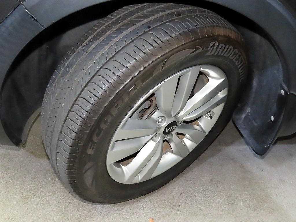 KIA Sorento 2015 Gris - Importación desde Corea - HF Imports Iquique - Foto 20