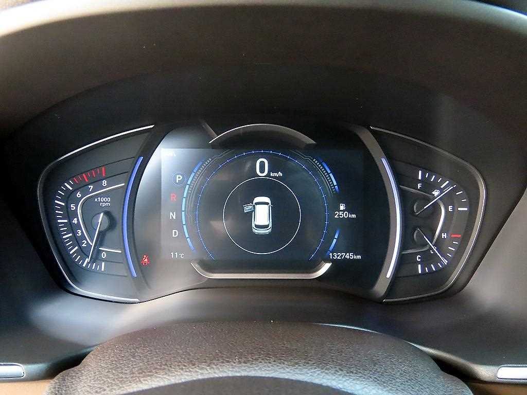 HYUNDAI Santa Fe - Vista 9