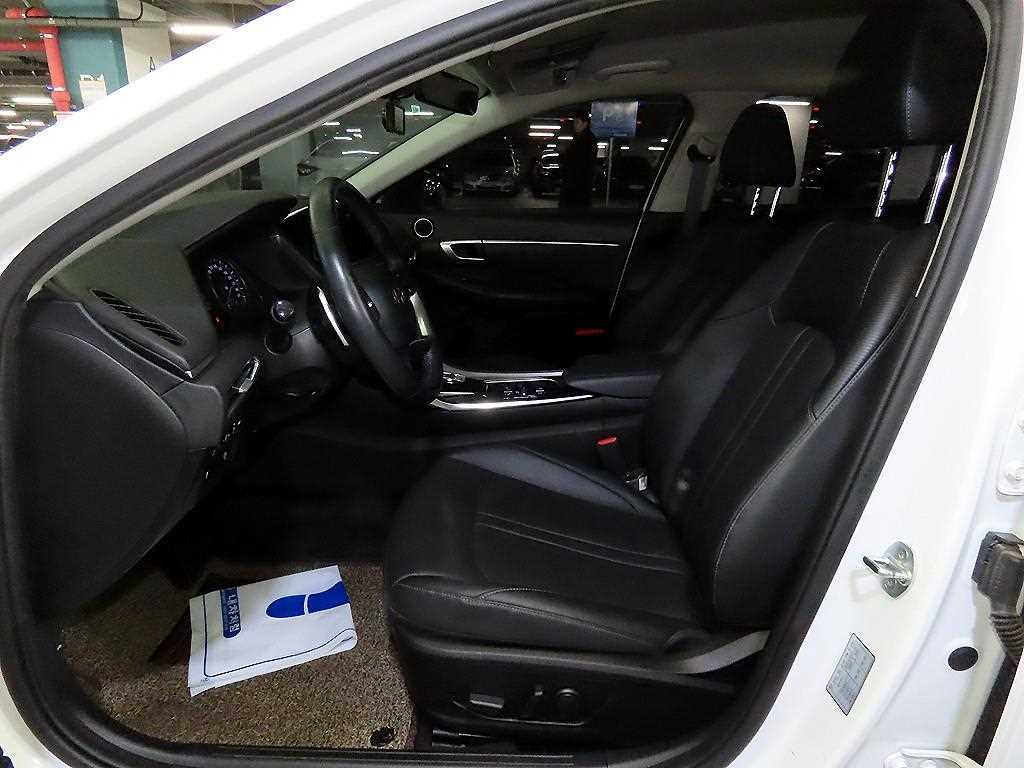 HYUNDAI Sonata - Vista 6