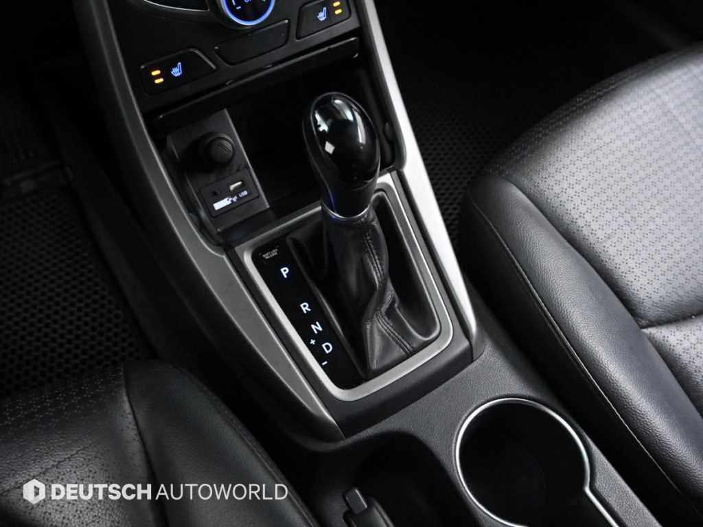 HYUNDAI Avante - Vista 9