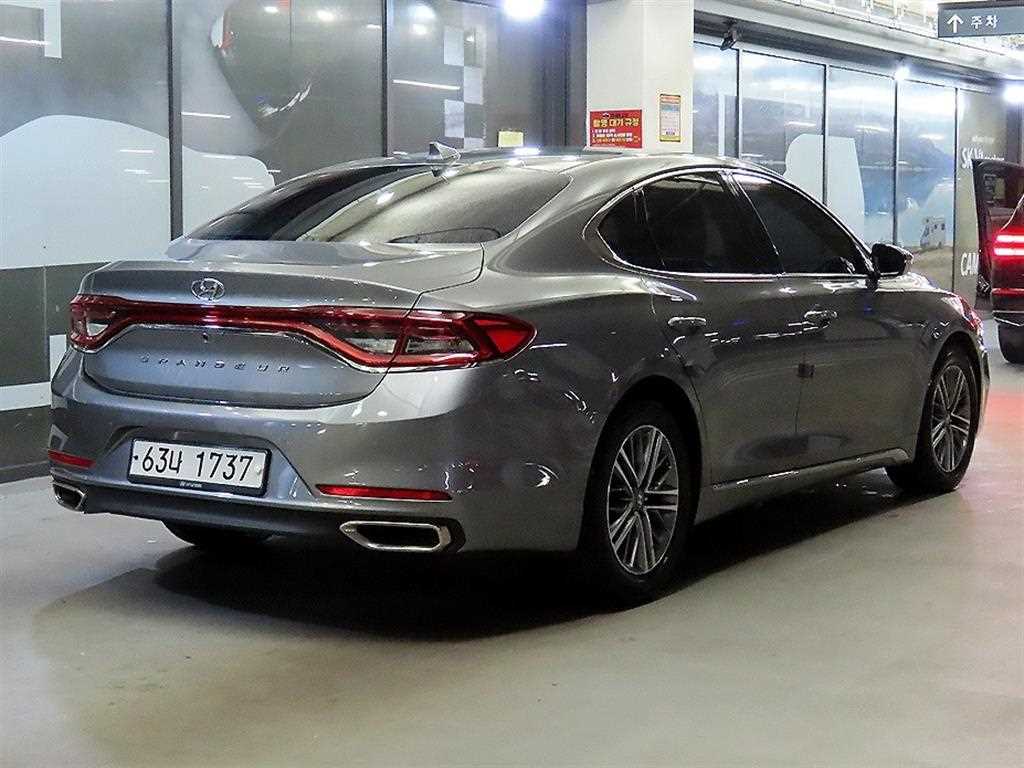 HYUNDAI Grandeur - Vista 4