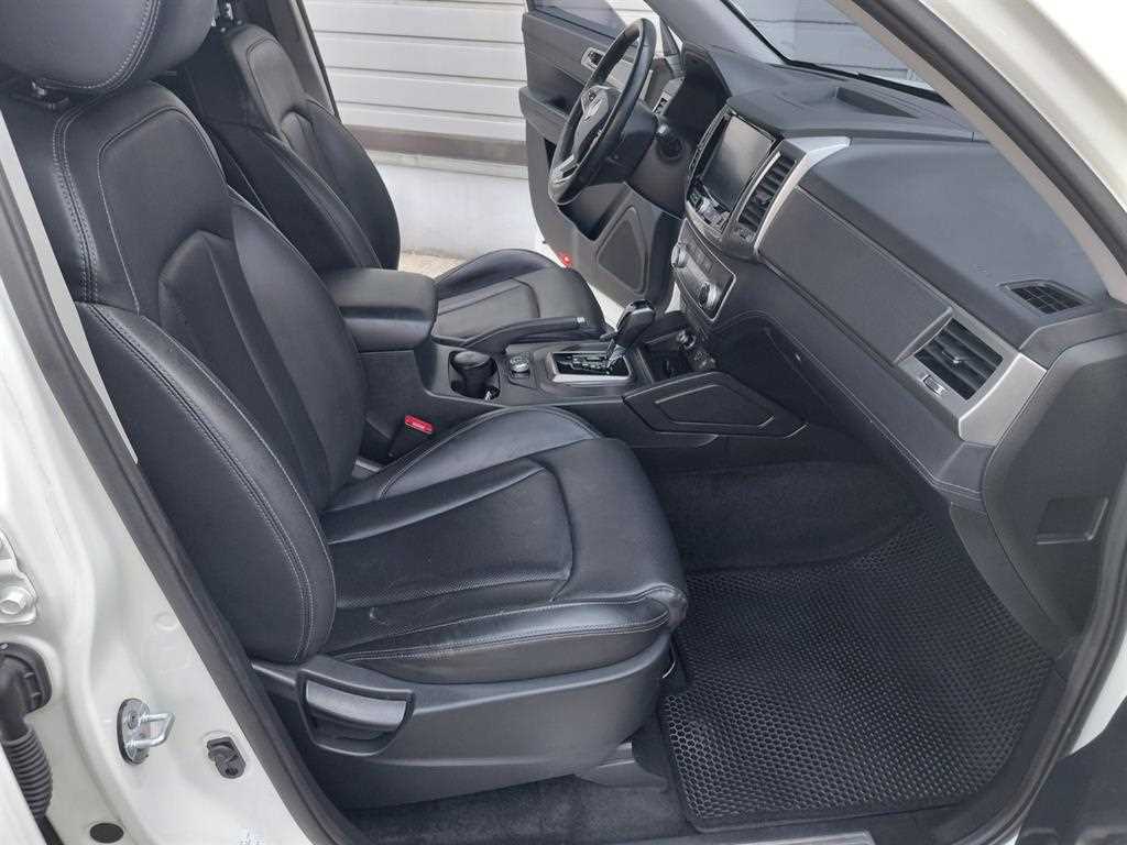 Ssangyong Rexton 2018 Blanco - Importación desde Corea - HF Imports Iquique - Foto 16