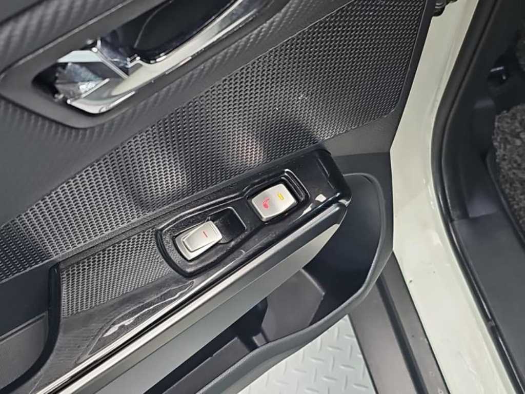 Ssangyong Tivoli 2016 - Importación desde Corea - HF Imports Iquique - Foto 17