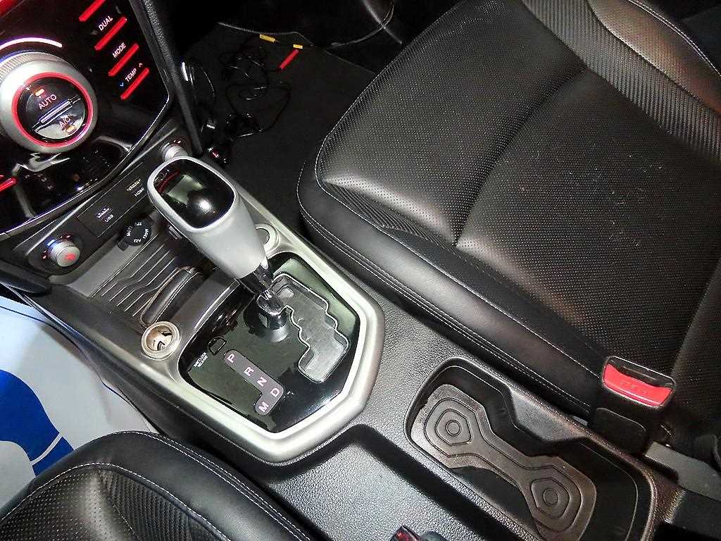 Ssangyong Tivoli - Vista 12