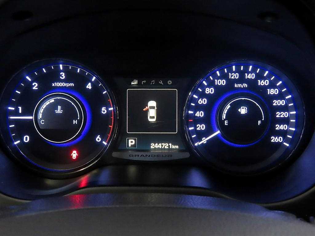 HYUNDAI Grandeur - Vista 9