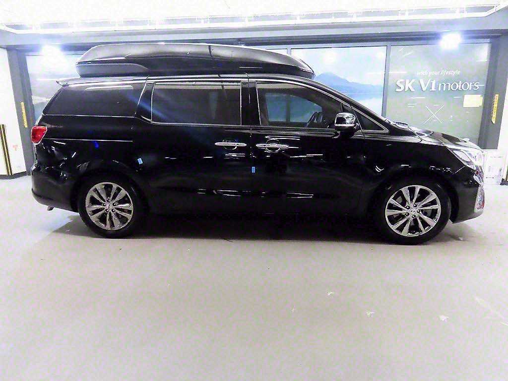 KIA Carnival - Vista 3