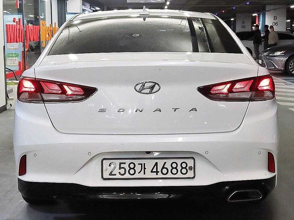 HYUNDAI Sonata - Vista 5