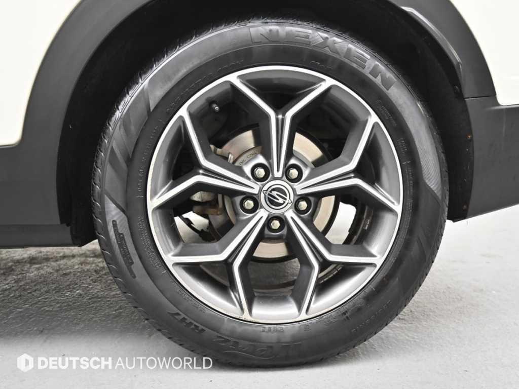 Ssangyong Korando - Vista 5