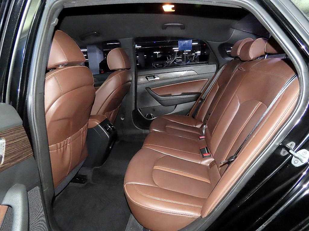 HYUNDAI Sonata - Vista 7