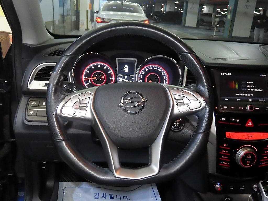 Ssangyong Tivoli - Vista 8