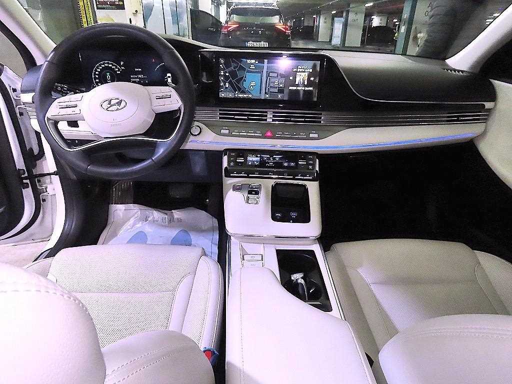 HYUNDAI Grandeur - Vista 10